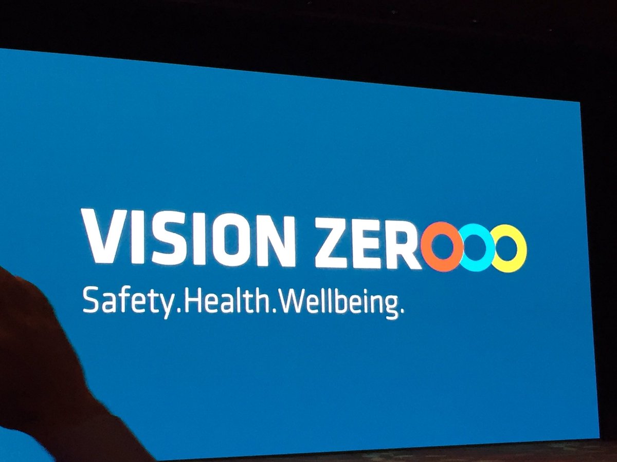 FBenichoux's tweet photo. inspirés par #WorldCongress2017 et VISION Zero : "Devenons tous de meilleurs êtres humains" @BetterHumanCie #HQH #prevention #Safety#QVT https://t.co/OcLRptdE2L