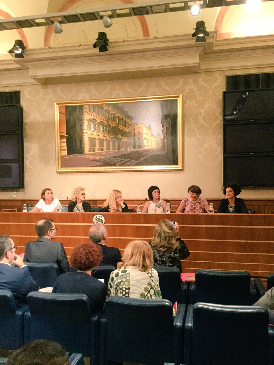 Presentato il catalogo #donnedicolore mostra alla Torre dei Lambardi di #magione <a href="/ValeriaCardina6/">Valeria Cardinali</a> <a href="/giacomochiodini/">Giacomo Chiodini</a>