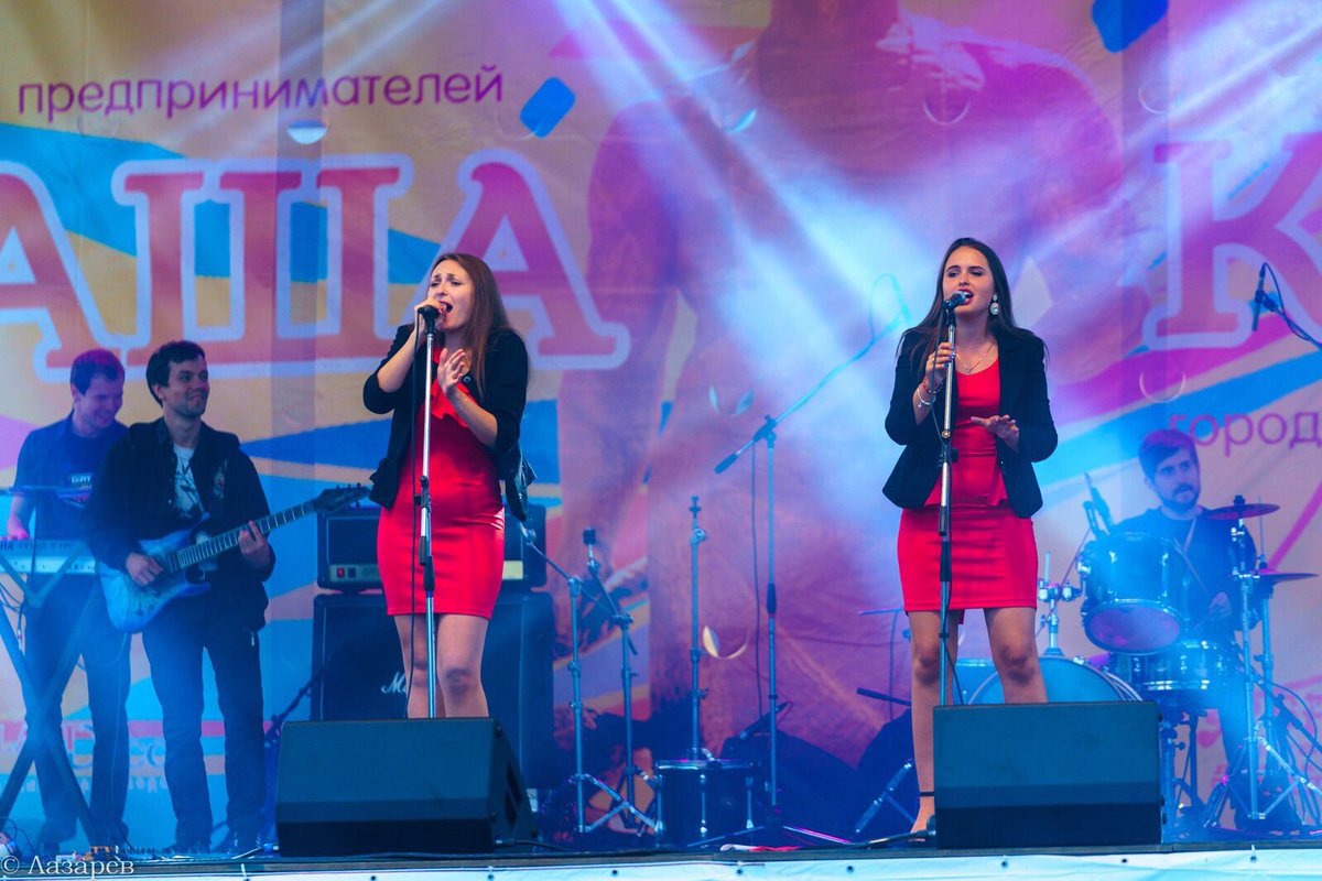 Группа "Нота Бена" в новом составе на фестивале "Наша кузница"
fb.me/14HyW2SMD
#нашакузница
#нотабена