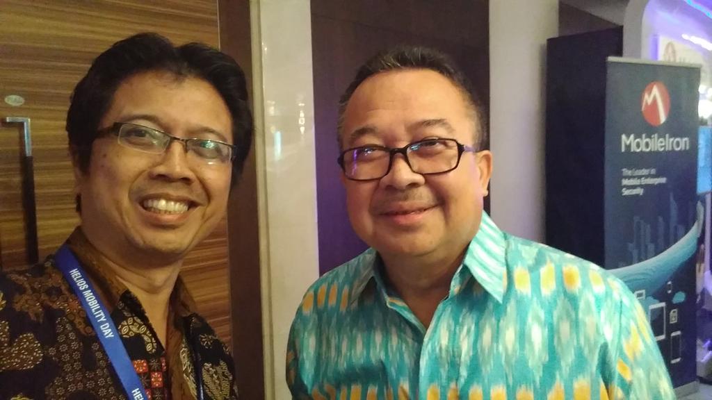 candraganteng18's tweet photo. Wow KkuatanTekno pd Helios jd smkin Tangguh&amp;Sempurna dgn Insight Renald K #HINMobility2017 #HIN2017 #HINPhotoContest https://t.co/NVLZYUQtHW