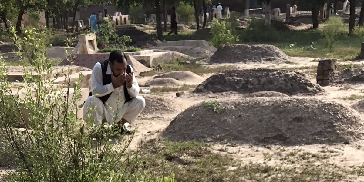 AR_Dakhil's tweet photo. Why to read stories of Romeo Juliet,Heer Ranjha,Sohni Mahinwaal when you've a story in your own home.story of Dr Liaqat Ali &amp; Dr Azra Batool https://t.co/TyS8dJ5i0x