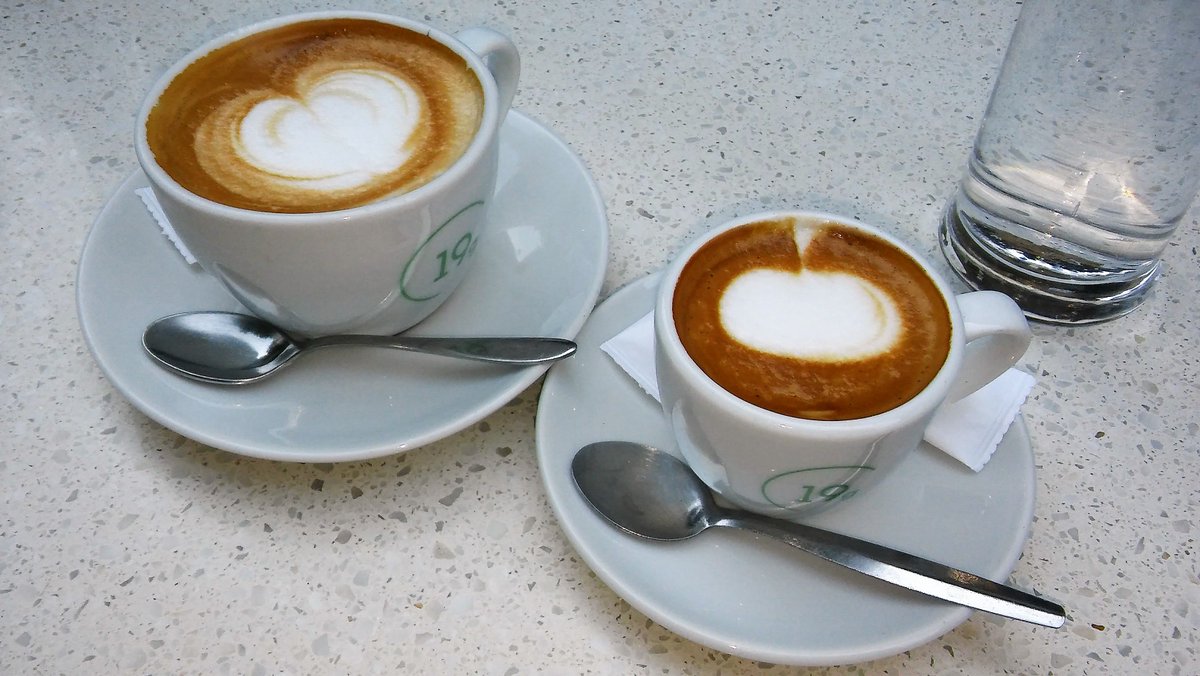 Kafomanija's tweet photo. #Coffee #macchiato #cappuccino #kafa #Belgrade ☕️👍 https://t.co/FYhn47GS08