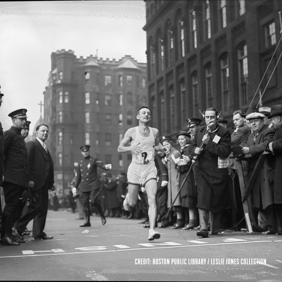 bostonmarathon's tweet photo. Today we celebrate the birthday of 2-time champ Johnny “The Elder” Kelley, born Sept 6, 1907. He ran 58 #bostonmarathons! #foreveryoung https://t.co/dC4xdBiDq8