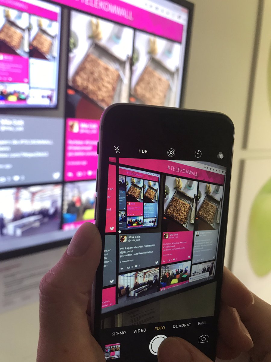 Die Kollegen lernen die #telekomwall kennen - ihr glaubt garnicht wie sie sich freuen, ihre Tweets zu sehen 😜