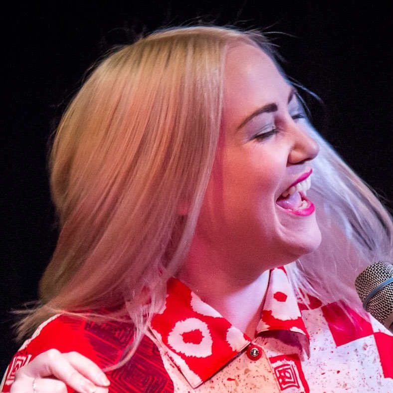 helenamaymusic's tweet photo. Loving the new fro! Photo: Johnny Ng 🎶❤️👏 xx #helenamaymusic #funksinger #londonsinger #follow #newprofilepic #soulsinger #jazzsinger #smile https://t.co/1fvAujPBUx