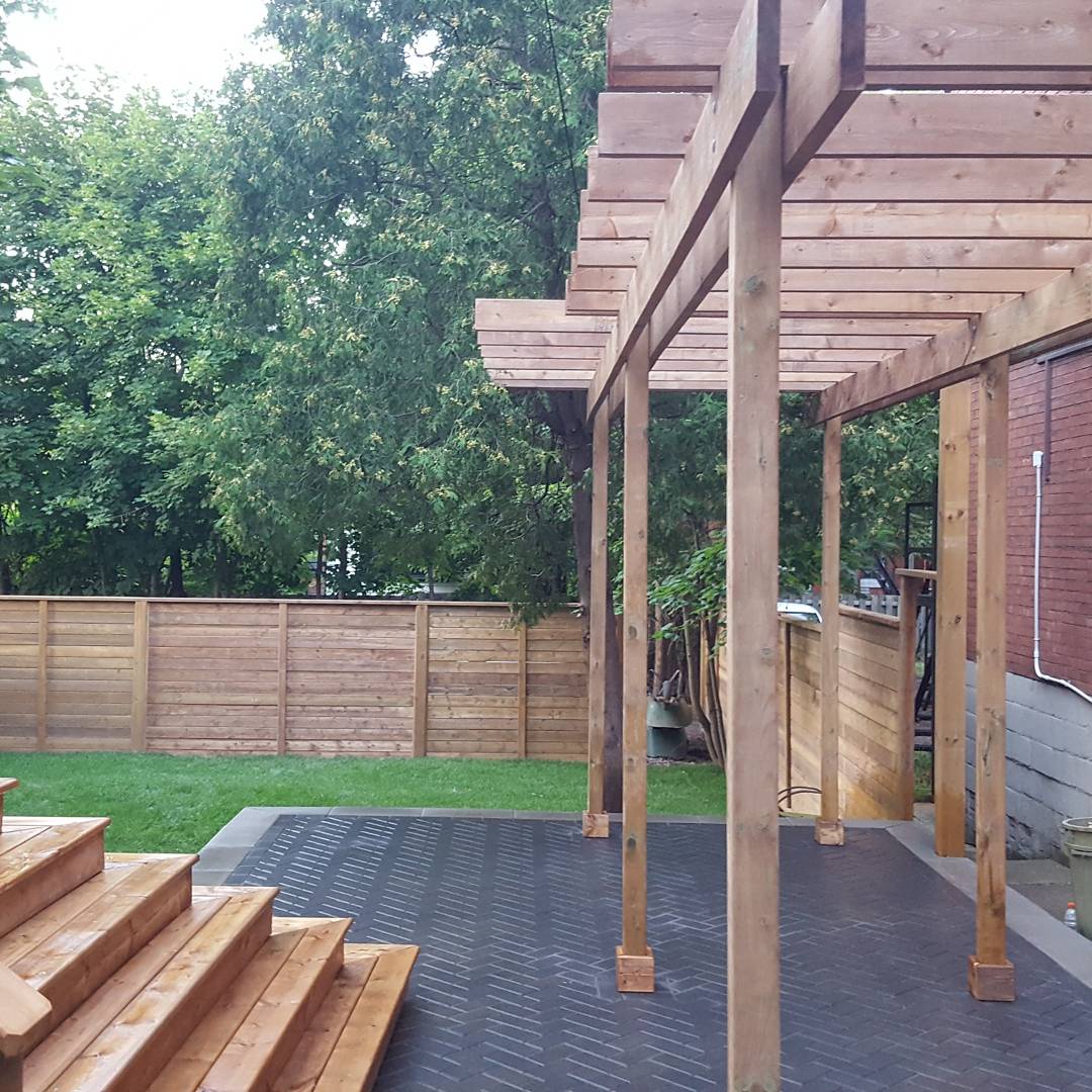 LockeScapeDes's tweet photo. LockeScape Designs is on Twitter!  #hamont #landscape #pergola #interlock #deck #fence #madeinhamilton #backyard  #landscapeconstruction https://t.co/YQrpLL5vY3