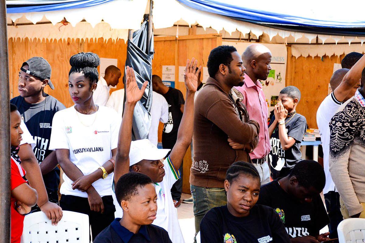 BaloziwaAmaniTZ's tweet photo. Inclusion of various groups in decision making is fundamental in the efforts of promoting sustainable peace in #Tz . #NguvuKatikaUtofauti https://t.co/jmRClkpGJI