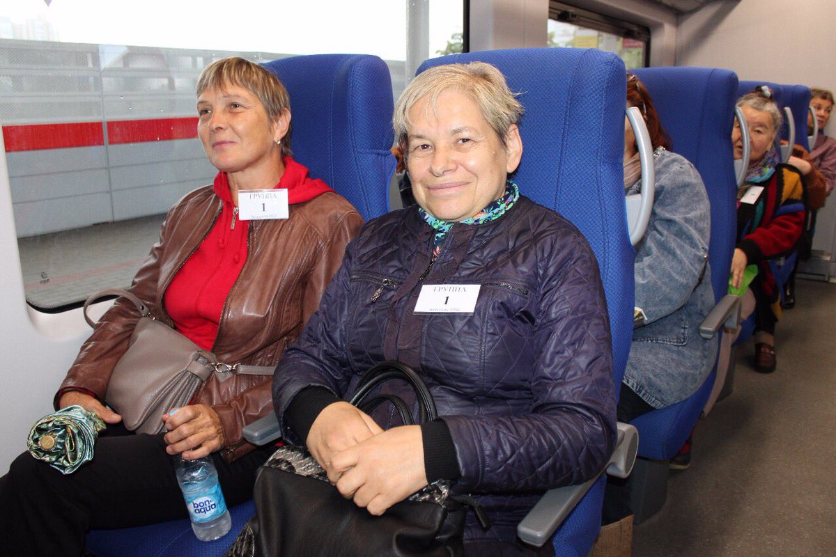 VladDTSZN's tweet image. Запускаем программу "Мой город-моя Москва!" Знакомим москвичей с достижениями города. Сегодня почти 300 человек познакомились с МЦК.