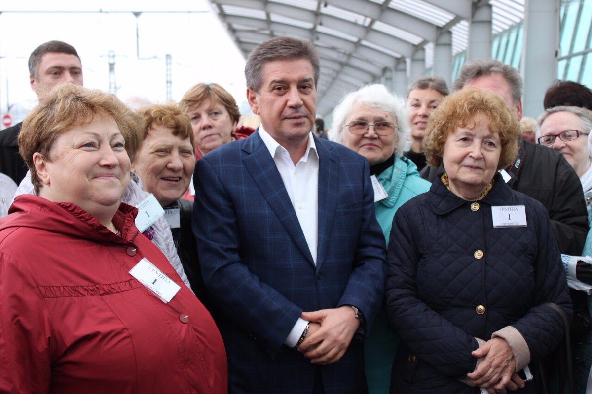 VladDTSZN's tweet image. Запускаем программу "Мой город-моя Москва!" Знакомим москвичей с достижениями города. Сегодня почти 300 человек познакомились с МЦК.