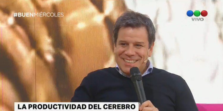 buentelefe's tweet photo. #BuenMiércoles @ManesF: "La pasión argentina por el fútbol debería replicarse por la educación y el trabajo por erradicar la pobreza" https://t.co/8a8qoTBS3D