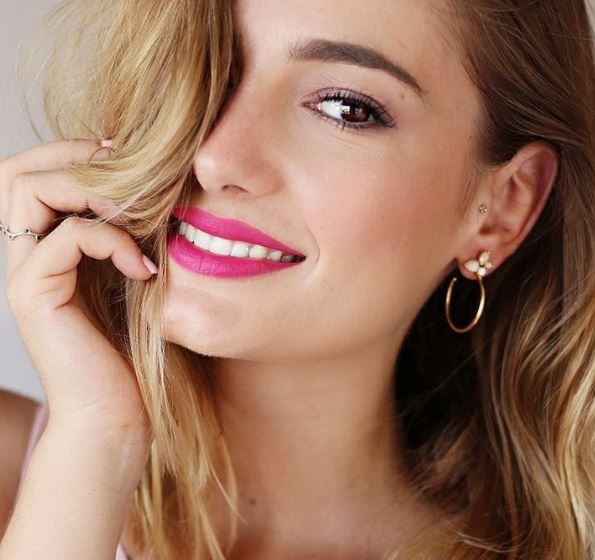 Look glam con el tono 06 Pink Pong de los #RougeVelvetEdition de <a href="/Jessica__Style/">JessicaStyle</a>
