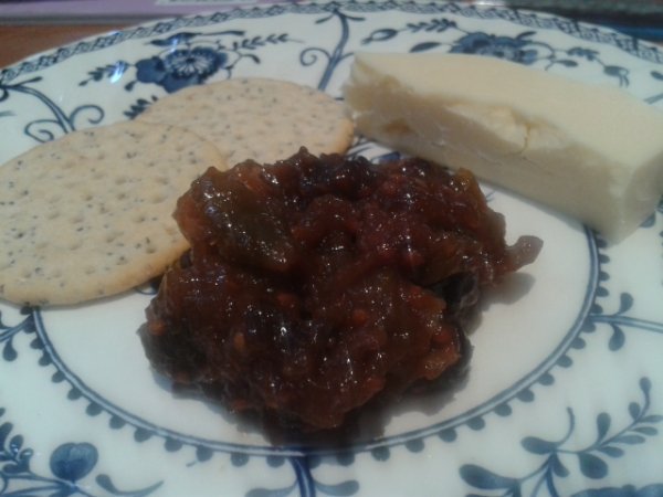fromhomage's tweet photo. It's that time of year! Thanks to a blight attack I made 8 jars of this Green Tomato Chutney: https://t.co/nlm1KiVBEG https://t.co/JGkpdchJ2p