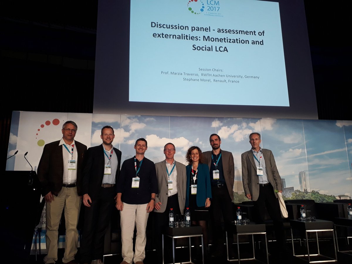stephanesmorel's tweet photo. Tremendous discussion panel starting at #LCM2017 on #social and #monetarisation, à lever to get action. https://t.co/LsjFfiKjXC
