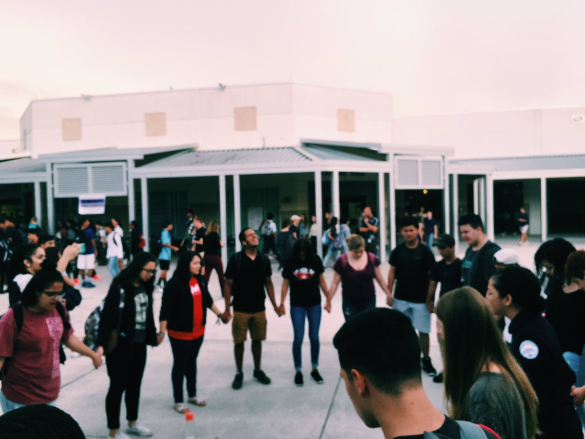XstreamORL's tweet photo. Revival starts with us! Find the prayer circle on your campus! #thisisxstream https://t.co/73vsHb4CjP