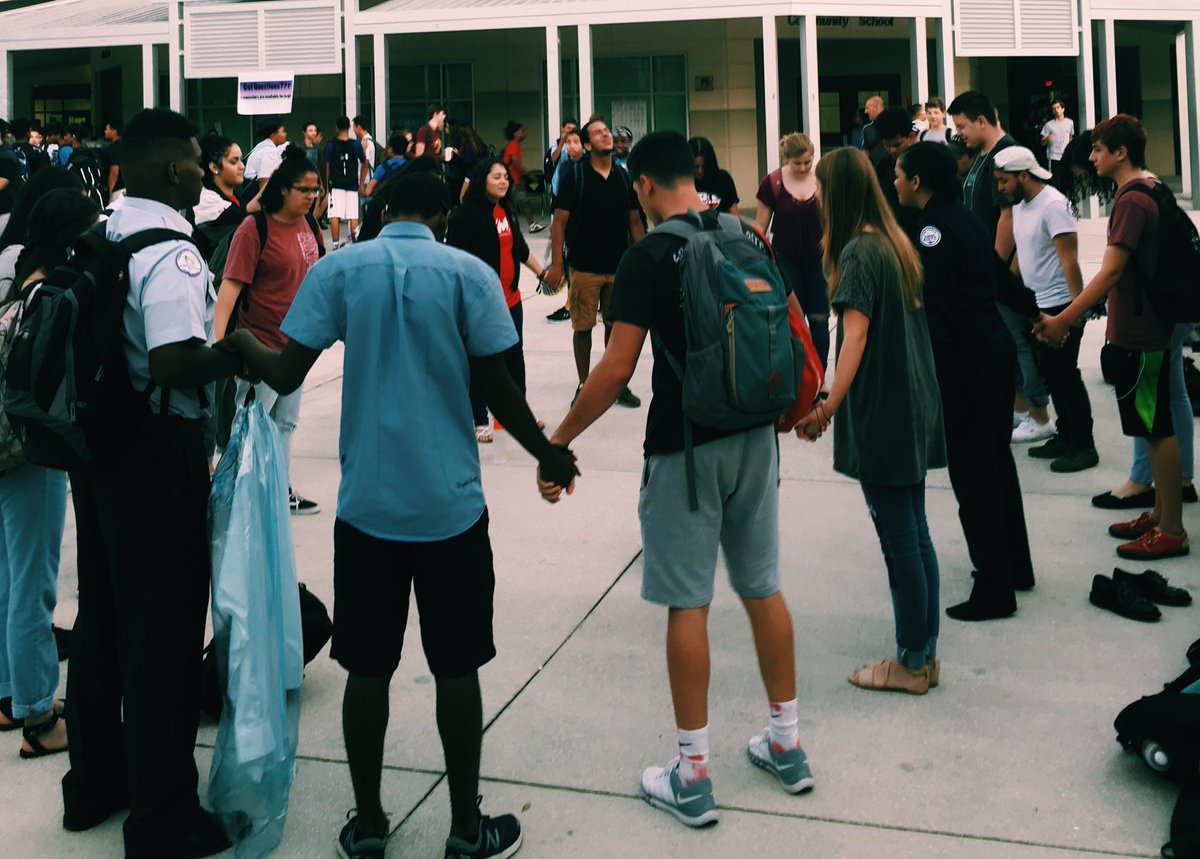 XstreamORL's tweet photo. Revival starts with us! Find the prayer circle on your campus! #thisisxstream https://t.co/73vsHb4CjP