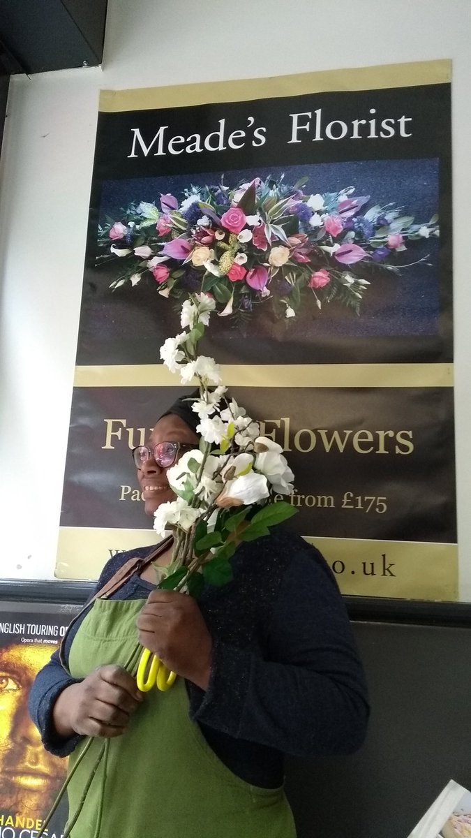CarryMe_Bikes's tweet photo. #Buylocal !! When you need quick signs go to @ICEMANSigns &amp; to #meadesflorist for flowers! (+ of course us for cargobikes &amp; wedding bikes!!) https://t.co/7QPAQGbgLx