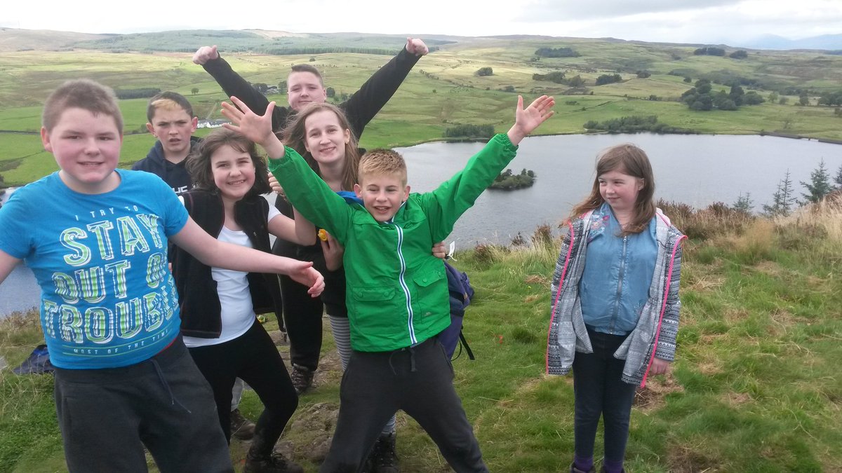 Carrongrange PE Dept tweet media