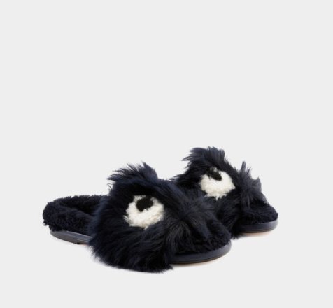 knomiapp's tweet photo. @anyahindmarch has just introduced new shapes to the Eyes Collection. Find directions to their shop via KNOMI. https://t.co/72toe4FMzU https://t.co/vE5b6LkPy3