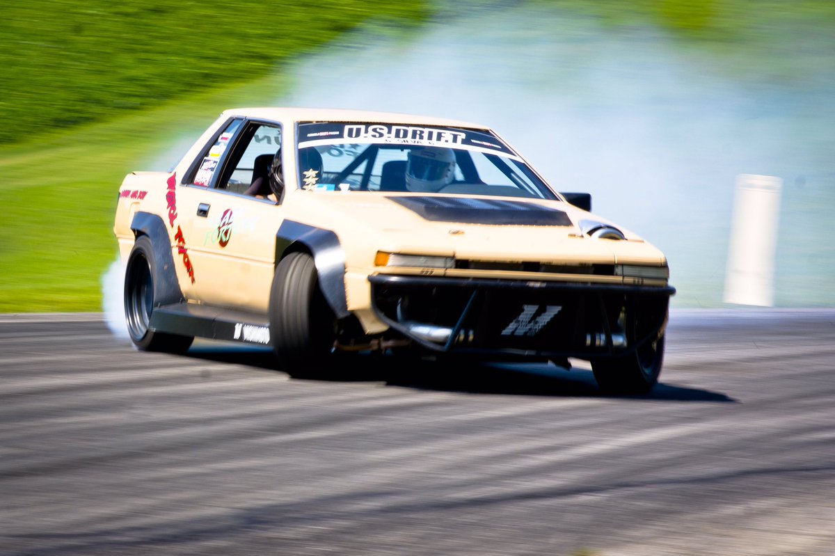 usdrift's tweet photo. @skidkidericsilva with the heat in his 1UZ-powered Nissan 200SX | 📷: @jduc55 | #usdrift #fdproam #proam #ksport #nissan #200sx #s12 #1uz #v8 https://t.co/QNtNBNY7BZ