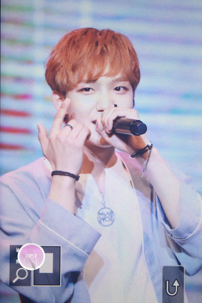 limyoungmin_net's tweet photo. 170906 #MXM 데뷔 쇼케이스 #임영민 #렁미니 데뷔 축하해 ㅠㅠㅠㅠㅠ🎉🎉🎉 https://t.co/T6SivkZGMV