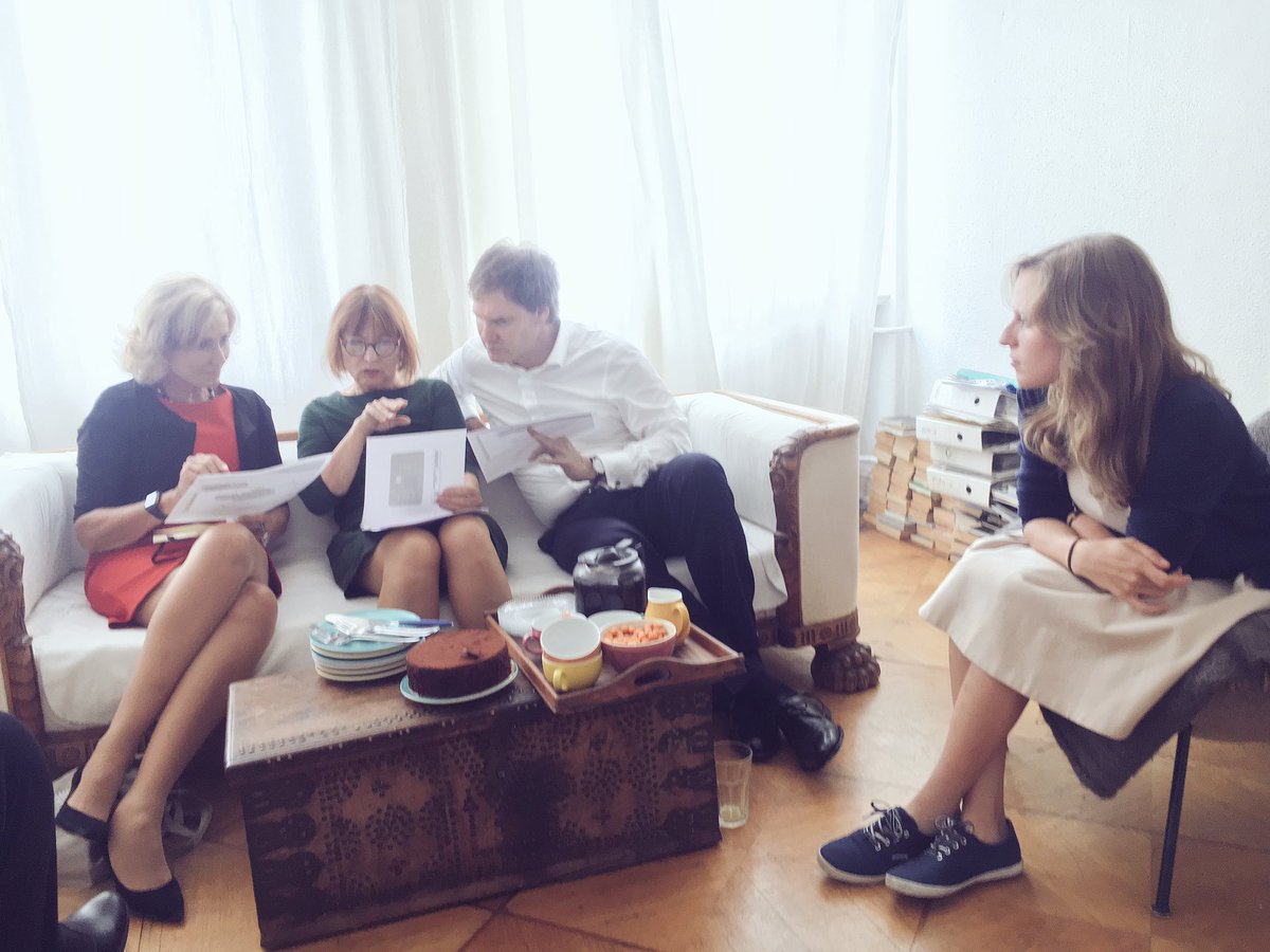 seedandspeed's tweet photo. Carsten #Maschmeyer und @DWoehrl waren bei den beiden Powerfrauen von @RemodBerlin zu Gast, um sich über den aktuellen Stand auszutauschen. https://t.co/d3MkUrbk5V