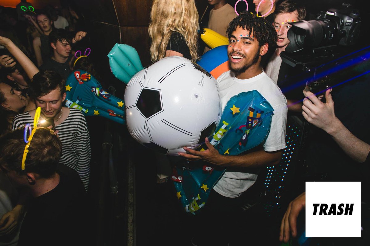 trashmondays's tweet photo. TRASH Full Moon Party pictures now up on Facebook! #TrashMondays #Sussex #Brighton https://t.co/HVlmbuJCOC