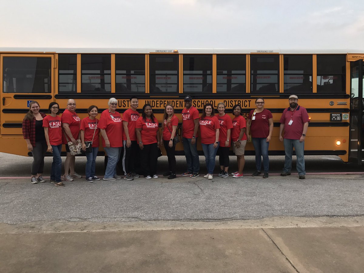 AshfordElem's tweet photo. ashford smiles in the morning!@AshfordElem @TeamHISD @HoustonISD https://t.co/Uxx4JxJsF1