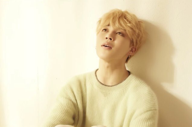 bot_jiminbts's tweet photo. 拡散文が伸びない朴智旻です。
こう見えて僕とても寂しがり屋なバナナ好きなんです。
ペンちゃん達、ヒョン、ヌナ、僕にバナナくれないかな？一切れでもいいから… 
#RTしたbotとぺンを迎えにいく https://t.co/O46ubgd9J3