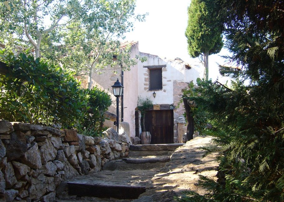 SlowLivingMed's tweet photo. [#SlowTravel]Can U imagine enjoying Spanish warm weather in beautiful 🏡#RuralHouse in #Culla?Let's make it happen! ➵ https://t.co/f3XV0HoRzt https://t.co/A2k7BUcvMB