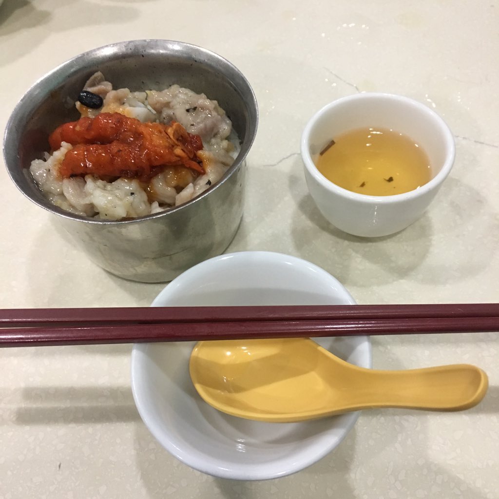 b0uying's tweet image. From Din Tai Fung to Fukee at Temple Street real quick. Luh! 😂😅🤣 #TipidMode