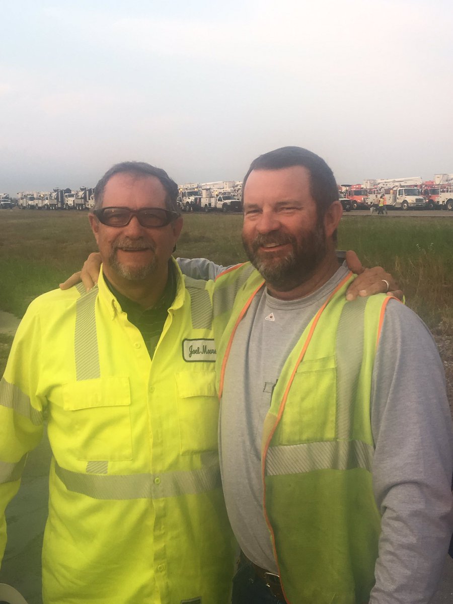 s19moore's tweet image. Thank God for big brothers. He brings you deodorant and gold bond when you need it most. Love you Joel.