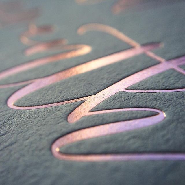 t e x t u r e // wedding invitations 

#weddinghour #weddingWednesday