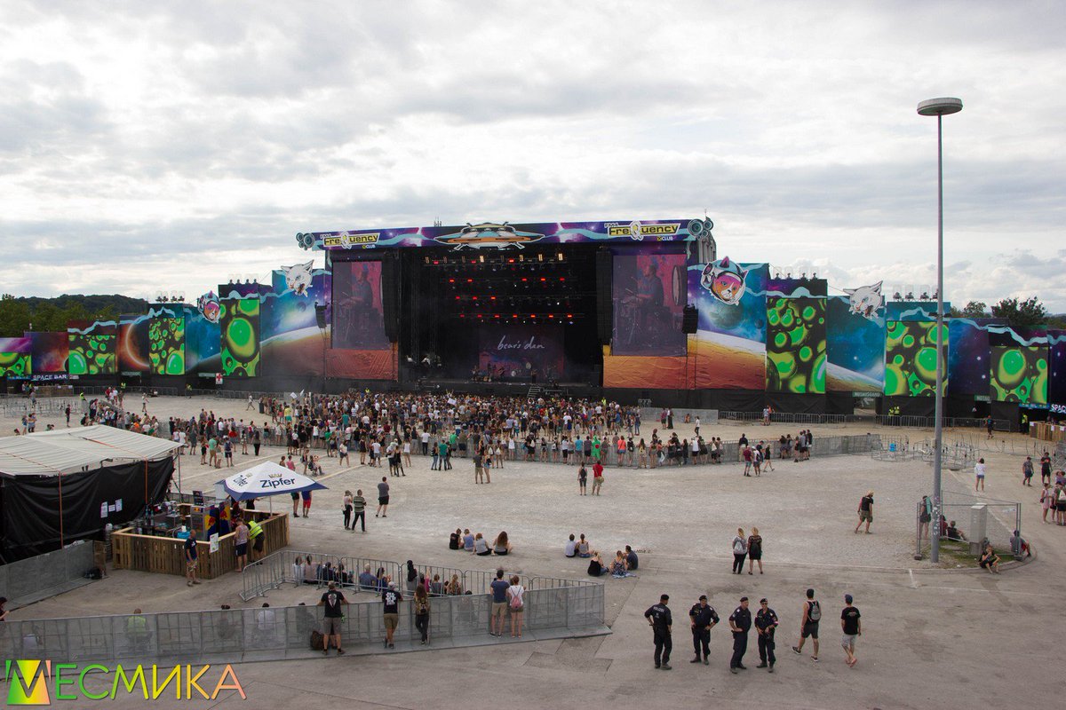 mesmikaint's tweet photo. https://t.co/IUEtzp51ah Field of @frequency_at festival #Frequency #FM4Frequency #mesmika https://t.co/PNYEDpy1gE