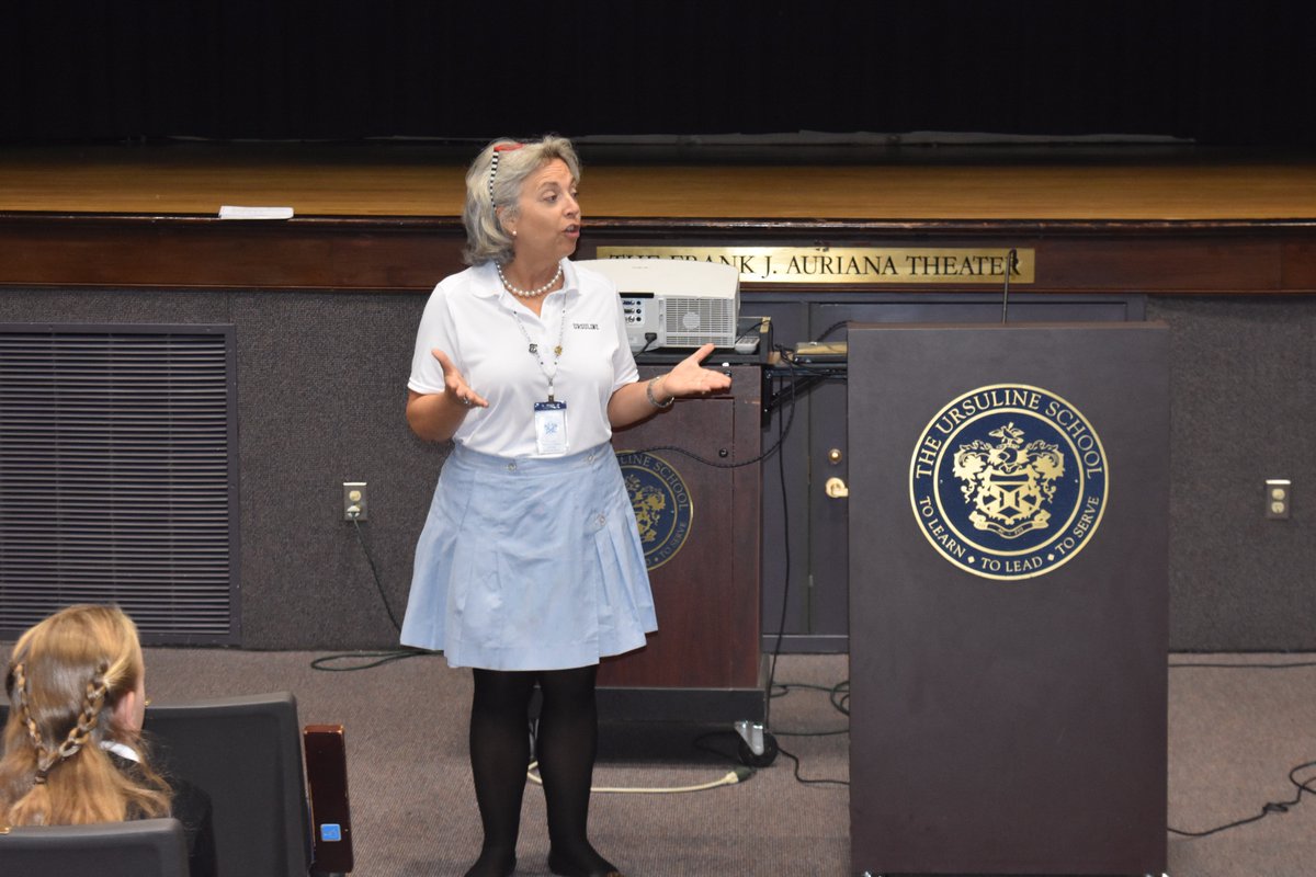 UrsulineNR's tweet photo. Ms Killebrew welcomes Class of 24, our newest Koalas, to Ursuline with her uniform fashion show & explanation.
#LittleKoalas #WelcomeToTUS https://t.co/Eb37wKv4EU
