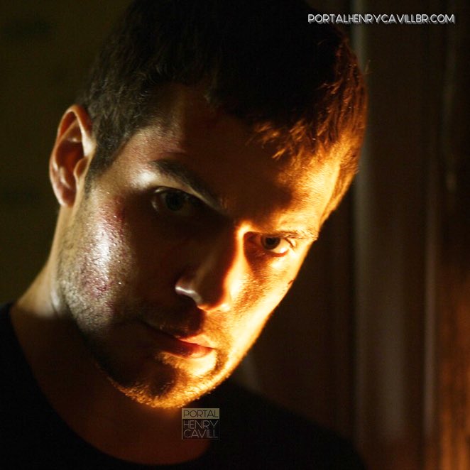 HenryCavillPo's tweet photo. #BigScreenWednesday: #HenryCavill como Evan Marshall em "Renascido das Trevas" de 2009. #PHCBR https://t.co/n2bXc6ZOvN