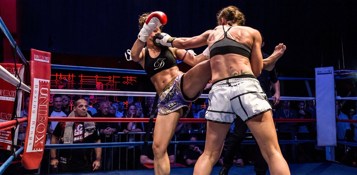 ruthashdown's tweet photo. #muaythai #fight #fullrules #aclass @CrawleyMartArts @Physiques101 @time4official @WBCMuaythaiUK @lululemon @yokkaoboxing https://t.co/yoBHgrydDQ