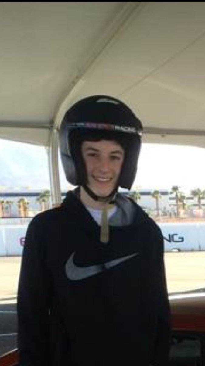 MattBvck's tweet photo. Getting ready for Irma to hit like https://t.co/RyBThDUr6t