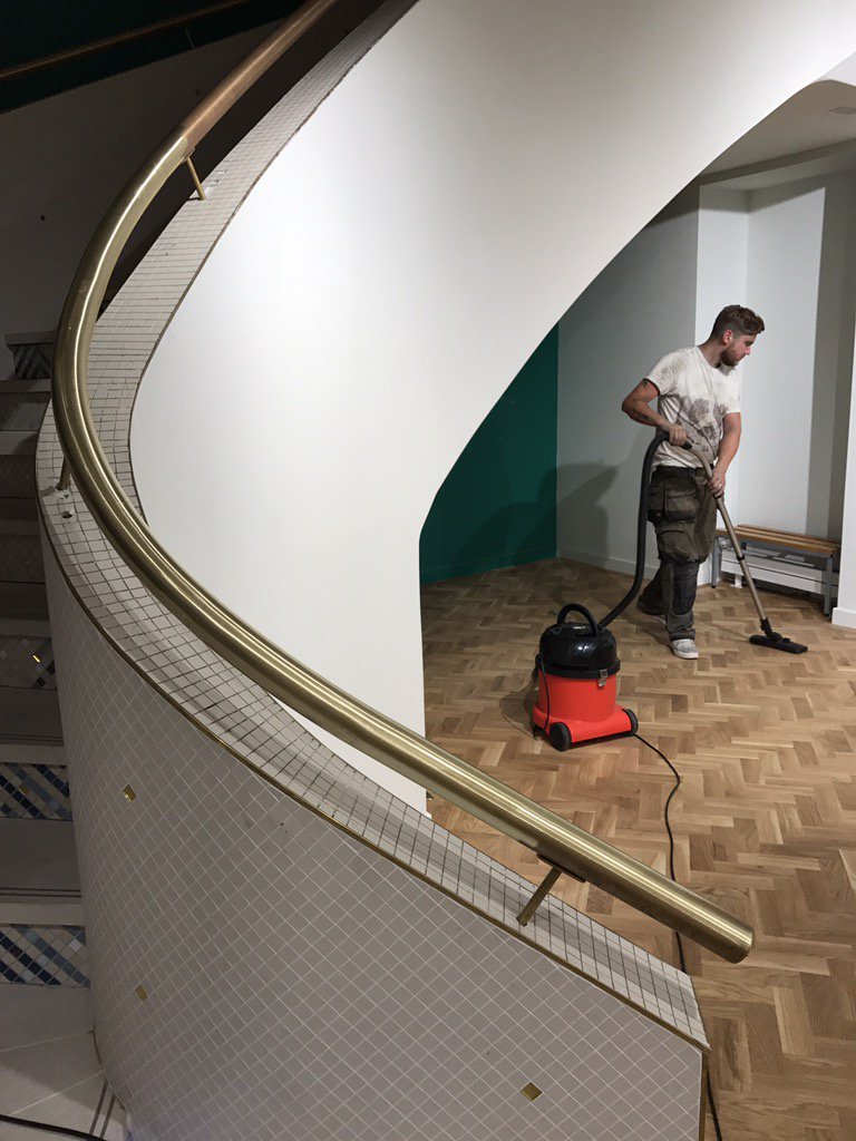 To this...thanks to fitter Andy Norris of Metaglass.co.uk with <a href="/handrailsuk/">Bespoke Project Installations</a> ...Its taking shape!