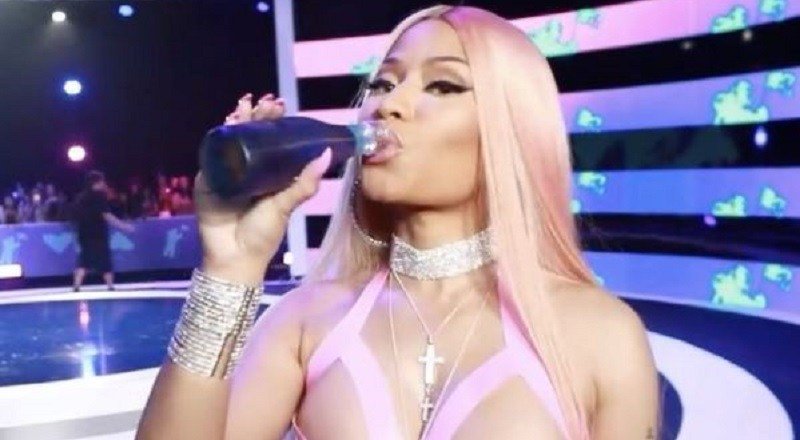 Nicki Minaj shades Lil Kim when she wishes Foxy Brown a Happy Birthday on Instagram [PHOTO]  