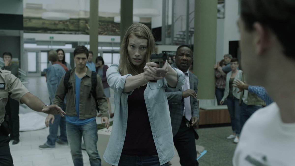 Today @LAGTVNovaWar and I visited part of the set of <a href="/netflix/">Netflix</a> <a href="/TheMist/">The Mist</a> ! 😊

Sadly, things were changed but it was pretty fun!