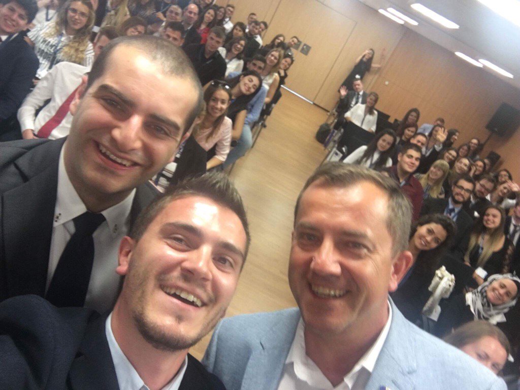 OgnianZlatev's tweet image. Inspiring discussion with participants in #ModelEuropeanUnion simulation on #FutureofEurope #DigitalSingleMarket