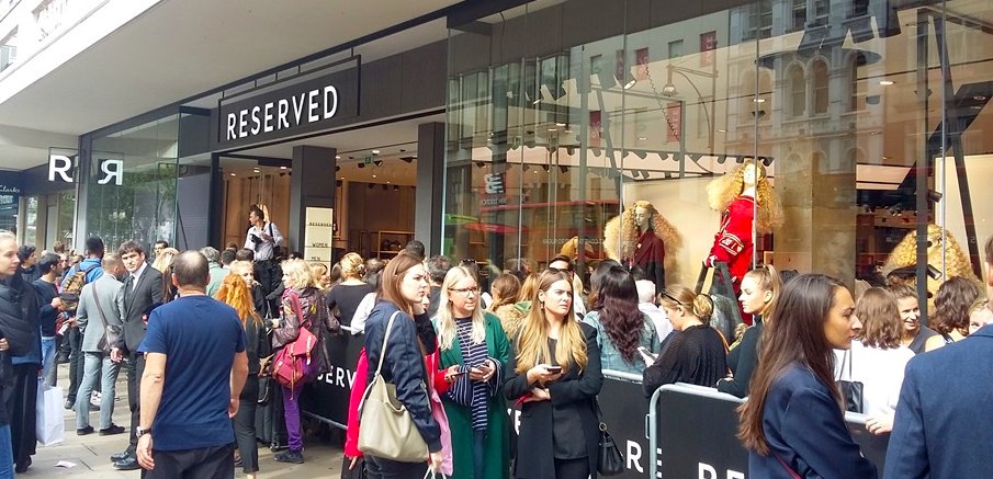 digitalavenue's tweet photo. High-speed WiFi coverage for the flagship #ReservedForLondon store launch day and VIP rooftop afterparty! Another 24hr turnaround! #KateMoss https://t.co/ArSsCdU4x2