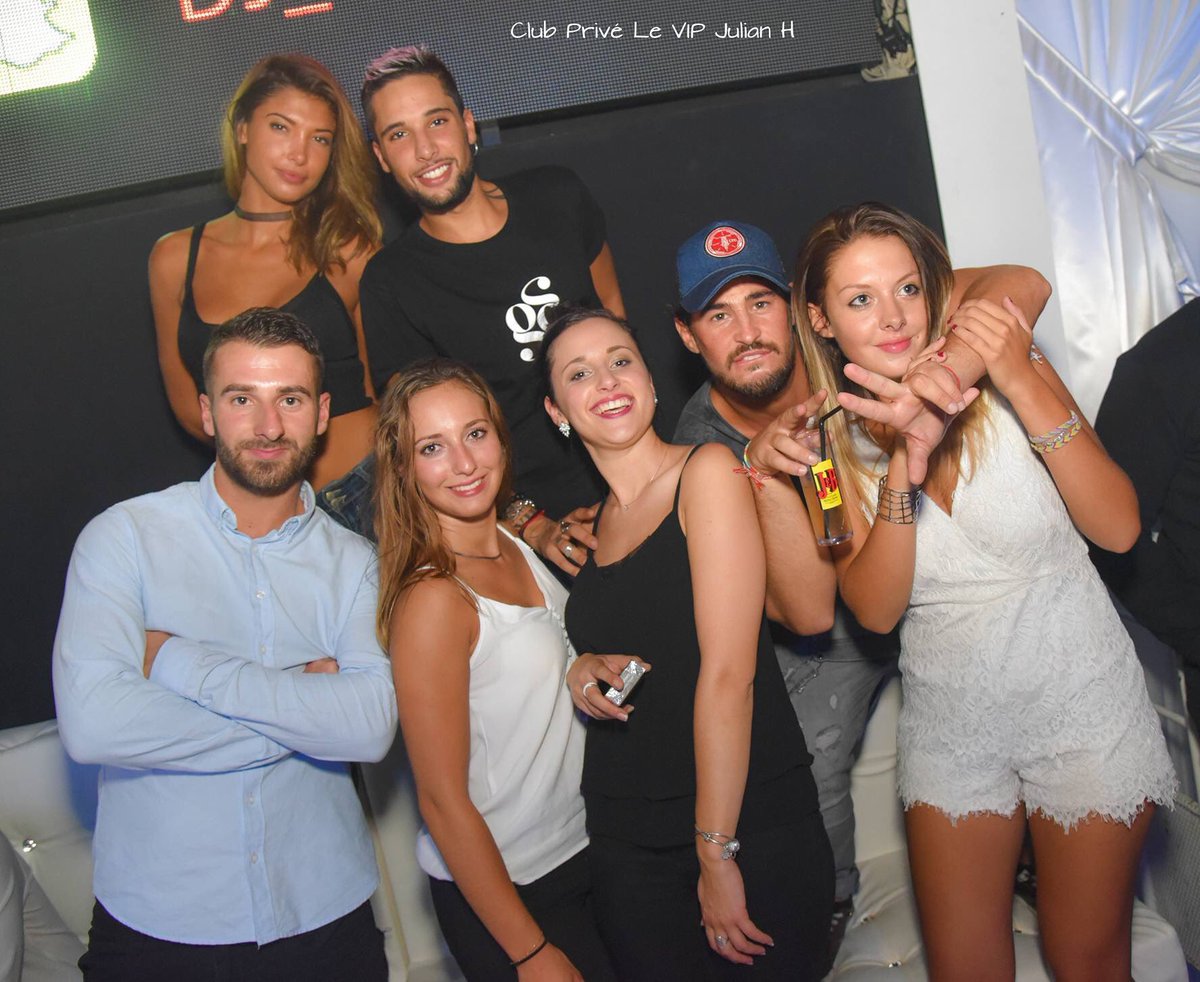 UnDarisien's tweet photo. #PHOTO: @EddySS7, @MelDedigamaOff et @OffRemi au VIP club privée de Venansault (Samedi 2 Septembre). https://t.co/eqOHH7XLqz