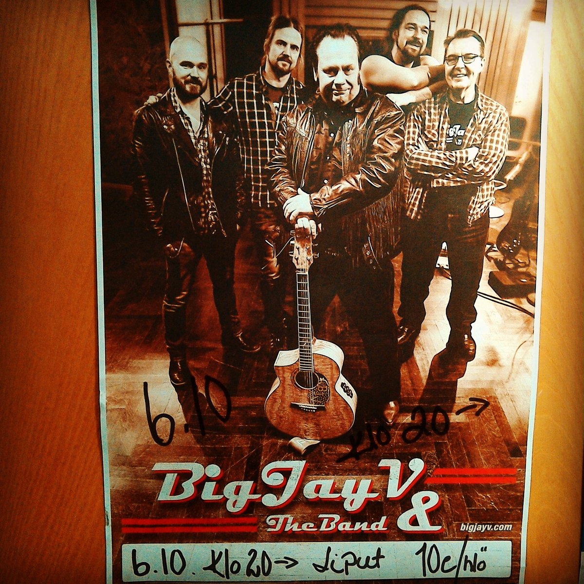 GustavaClub's tweet photo. #bigjayv # https://t.co/0bgU9CTWQ9
