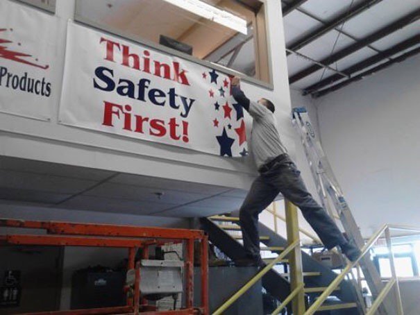 YouHadJust1Job's tweet photo. #youhadonejob... https://t.co/I47AP6qTs8