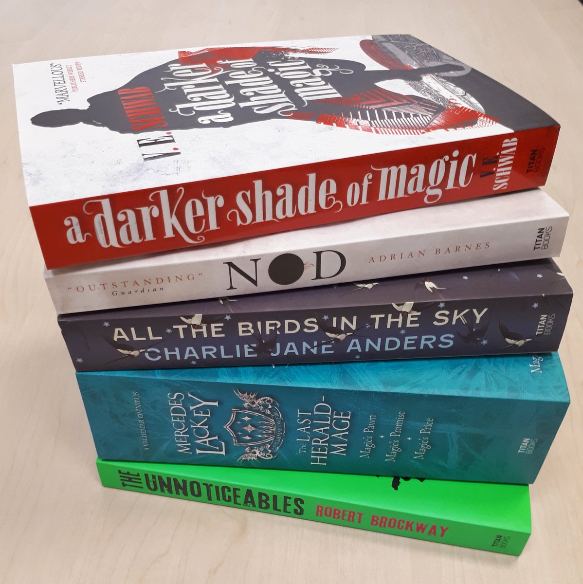 TitanBooks's tweet photo. Book Bundle 1: Sci-Fi and Fantasy. #rttwowin all these amazing books! Closing Date: 7th Sept 5pm. UK only. https://t.co/6IgPwwf8xt
