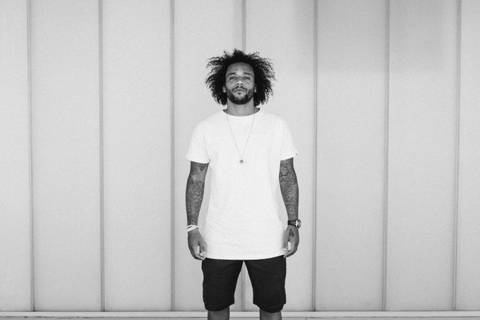 View image on Twitter