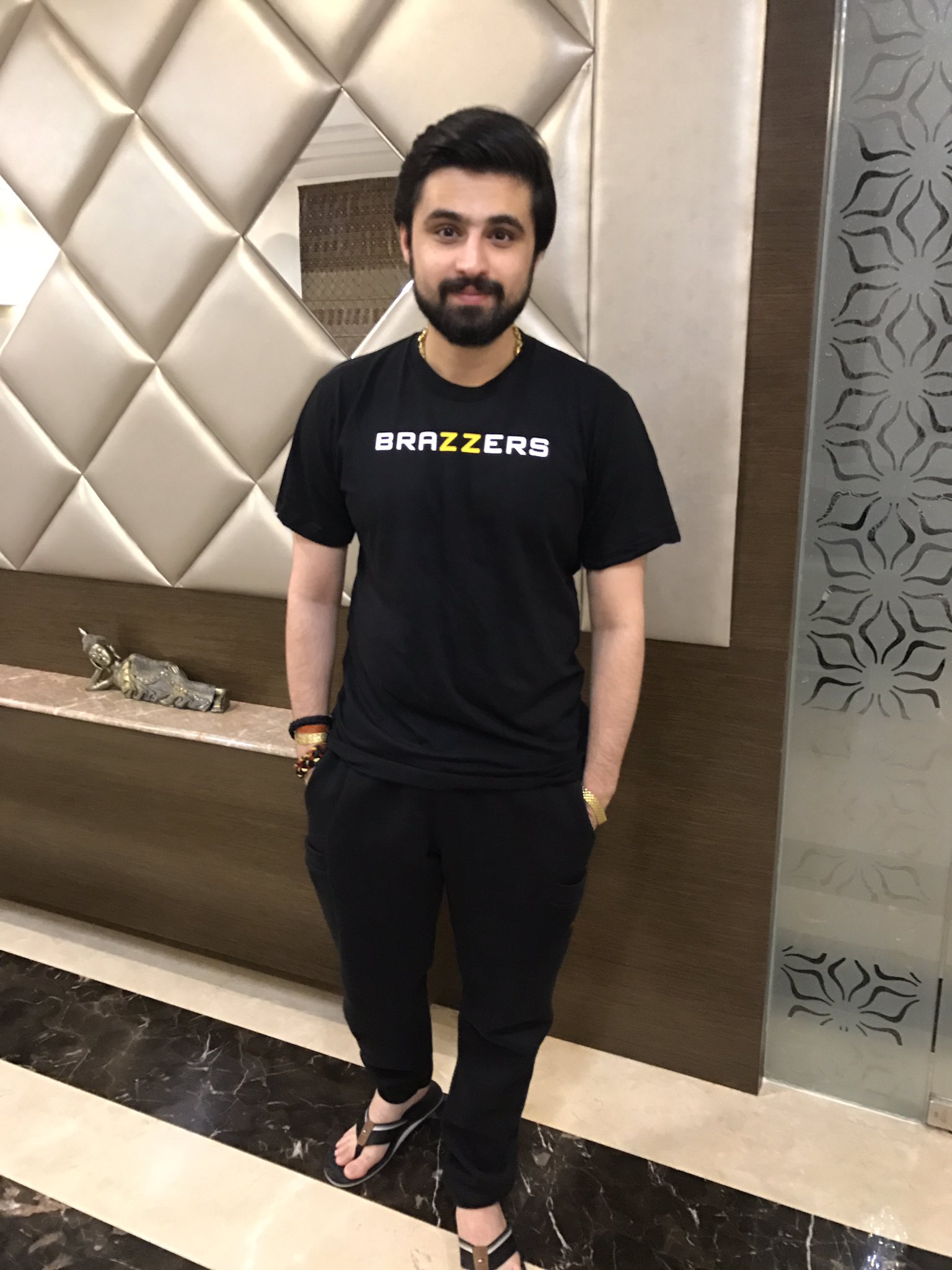 Perfervid Sprællemand ære siddhant mehrotra on Twitter: "Thank you @Brazzers for this lovely tshirt  https://t.co/R4CHAlVVgp" / Twitter