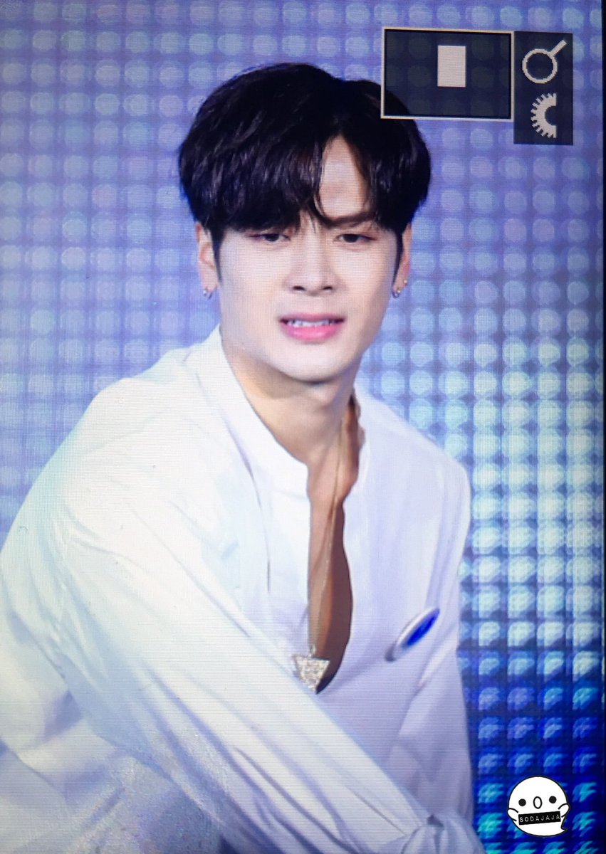 sodajaja's tweet photo. 170907 Est Event #got7 #JacksonWangPapillion #JacksonWang 😅😅😅 https://t.co/BWoGh9NHMm