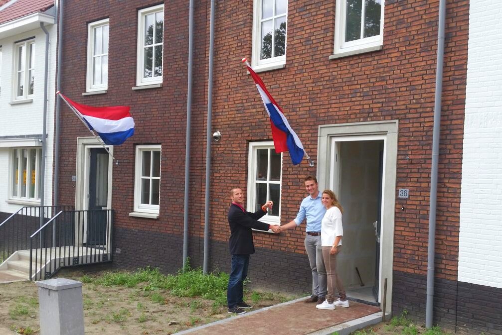 Vandaag de eerste woningen van project '10 woningen Waterveste fase 2' te #BergenopZoom opgeleverd. Van harte gefeliciteerd!